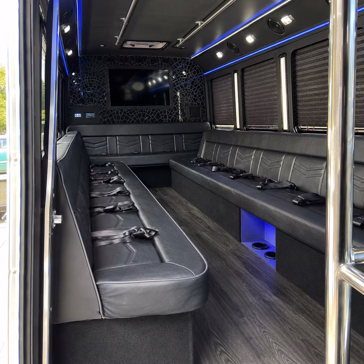 Scottsdale Birthday, Sweet 16, & Quinceañera Transportation party bus exterior