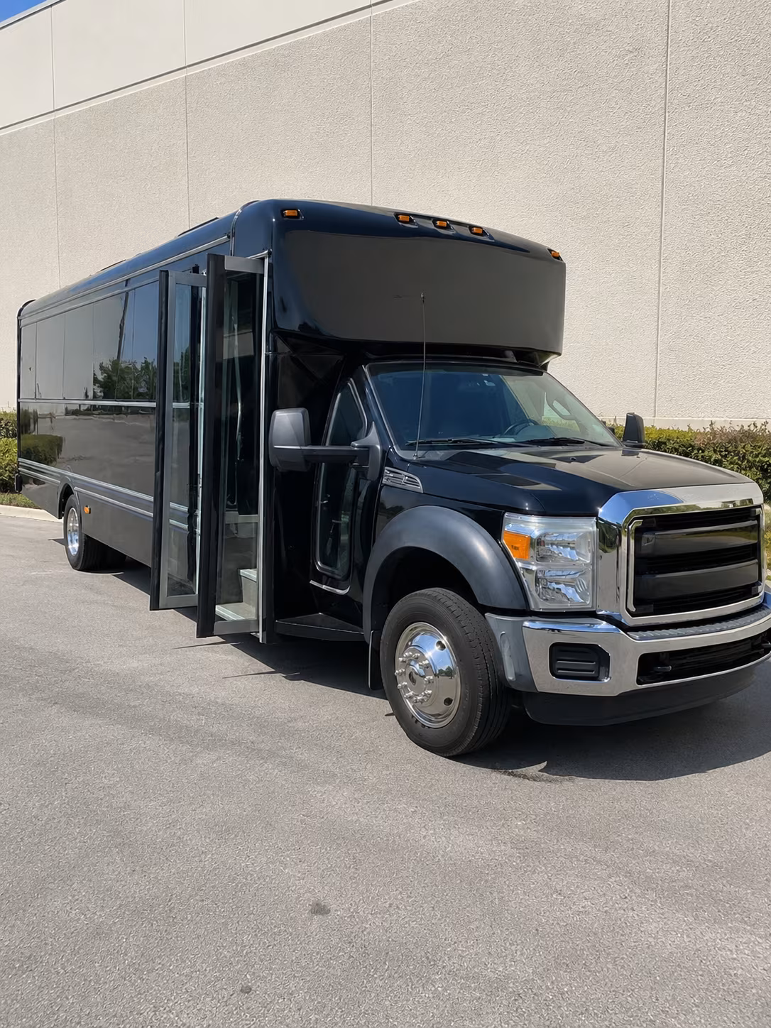 Scottsdale Prom & Homecoming Transportation party bus exterior