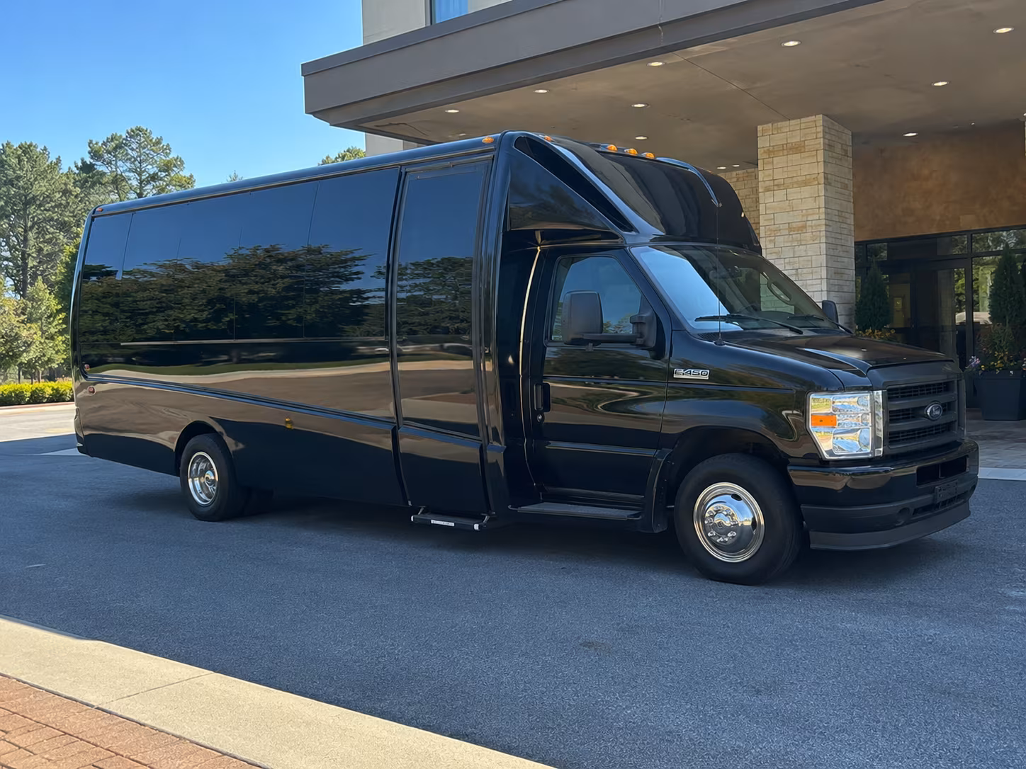 Scottsdale Wedding Transportation & Shuttle Service