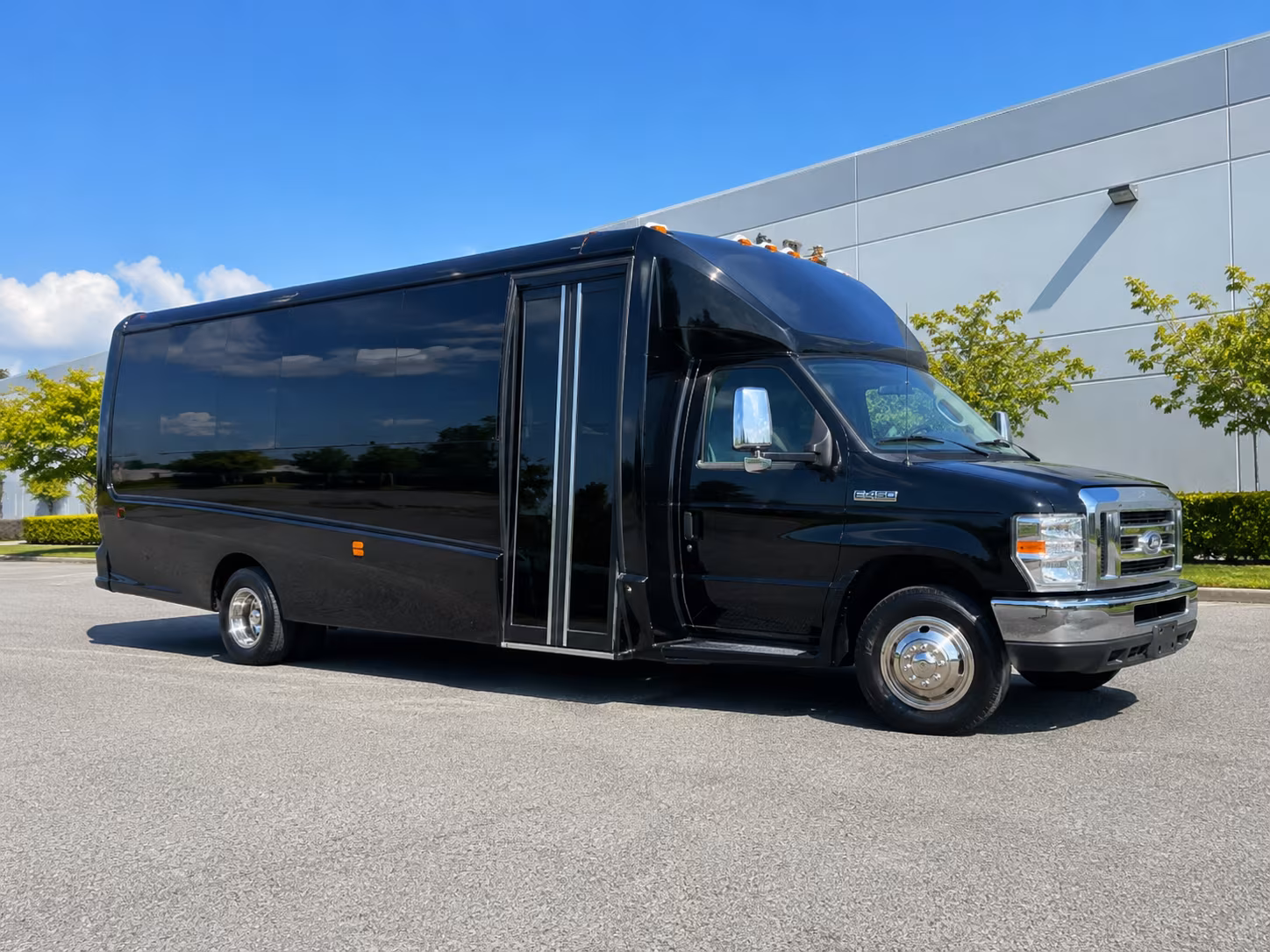 Tempe Birthday, Sweet 16, & QuinceaΓ±era Party Bus Rentals